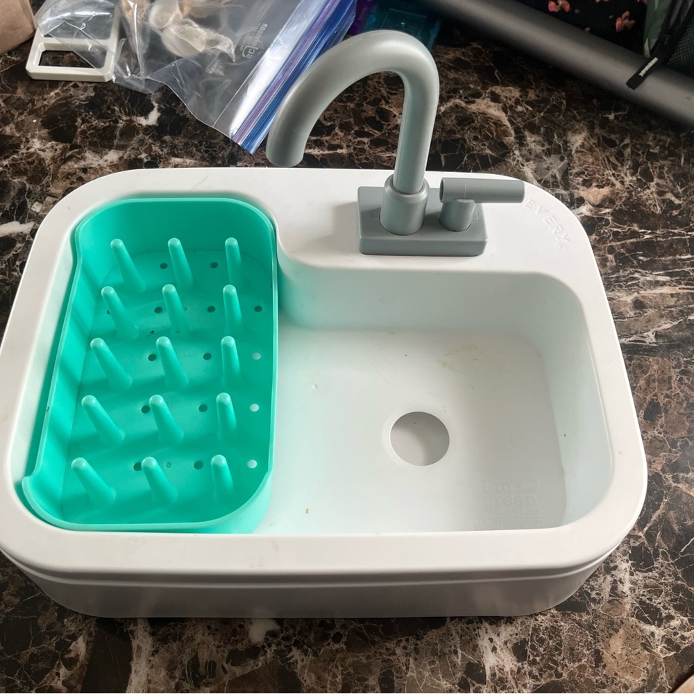 Lovevery sink